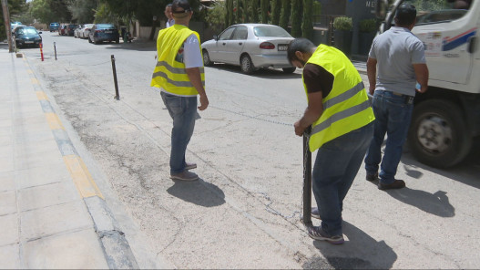  إزالة أكثر من 1,450 حاجزا إسمنتيا و10,400 عائق لتحسين البيئة المرورية في عمّان 