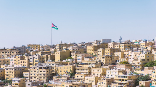  الحكومة: تسفير فوري لأي عامل يضبط بدون تصريح أو بمهنة غير مصرح له بها 