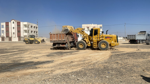  حملة في معان لإزالة الأنقاض ومخلفات البناء بين الأحياء السكنية والشوارع 