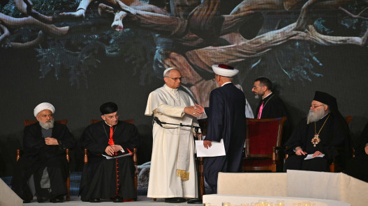  البابا لرؤساء الطوائف المسيحية والمسلمة في لبنان: تغلبوا على العنف وارفضوا الإقصاء 
