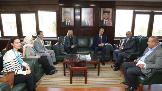  وزير المياه يدعو للإسراع في حشد دعم دولي لتأمين التمويل اللازم لتنفيذ مشاريع مائية 