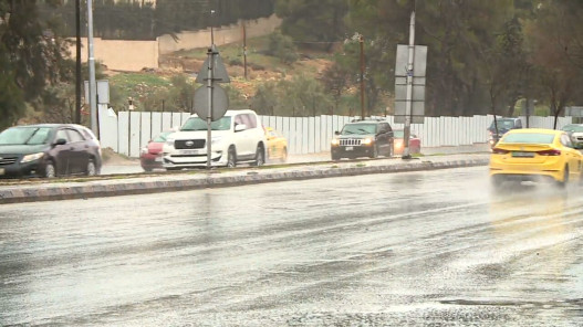 هطول زخات متفرقة من المطر السبت 