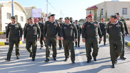  الحنيطي يزور كتيبة الأمير طلال الآلية/5 ويفتتح مباني فيها 