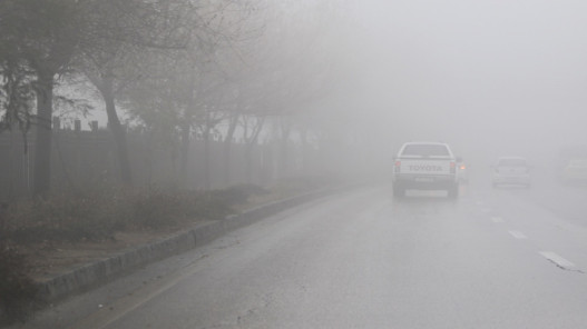  الأرصاد: مدى الرؤية في رأس منيف أقل من 100 متر بسبب الضباب 