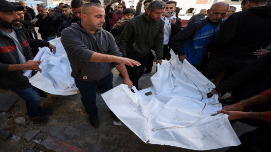  المكتب الإعلامي بغزة: إسرائيل ارتكبت 875 خرقا لوقف إطلاق النار أسفر عن 411 شهيدا 