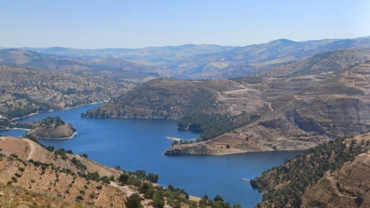  %52 نسبة التخزين في سد الملك طلال منذ بداية الموسم المطري 