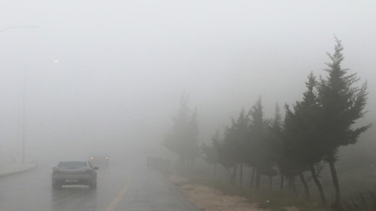  منخفض جوي يؤثر على المملكة الجمعة وتحذيرات عالية من السيول 