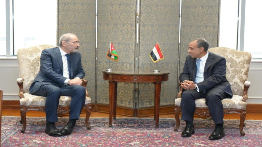  الصفدي ونظيره المصري يبحثان تطورات الأوضاع في سوريا ولبنان 