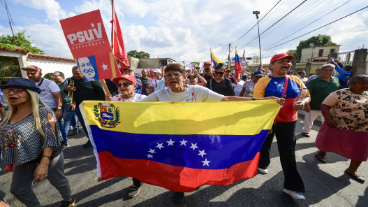  الولايات المتحدة تحضّ رعاياها على مغادرة فنزويلا "فورا" 