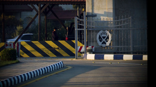  الأمن العام يلقي القبض على سارق محال بيع القهوة بالمغافلة 