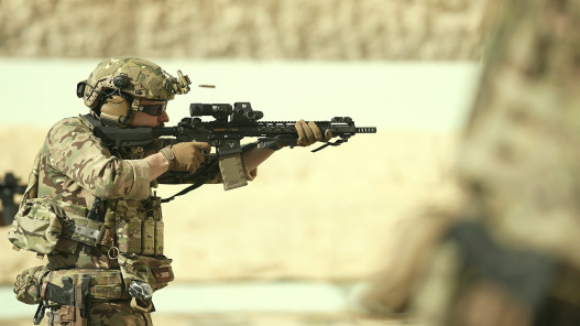  القناة الخاصة لولي العهد على يوتيوب تنشر مقطعا لتدريب رمايات نفذته الكتيبة الخاصة 101 