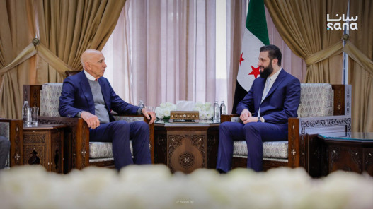  الشرع يؤكد خلال لقائه مع براك وحدة سوريا وسيادتها على كامل أراضيها 