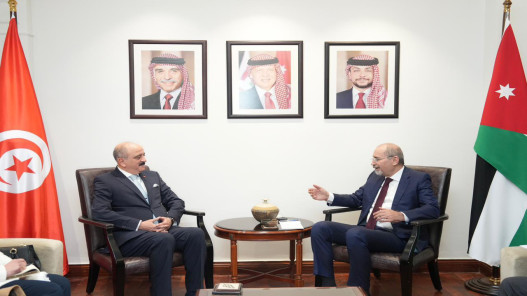  وزير الخارجية يجري مباحثات موسعة مع نظيره التونسي 