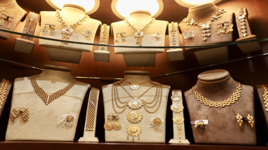  انخفاض أسعار الذهب محليا بالتسعيرة الثانية.. 97.70 دينارا سعر غرام عيار 21 