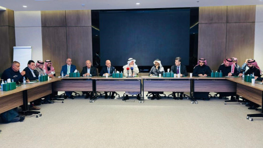  اقتصاديون يبحثون ووزارة الاستثمار السعودية تعزيز الشراكة 