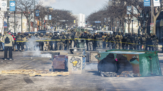  مقتل رجل أميركي في مينيابوليس برصاص عناصر أمن فدراليين 