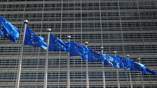  الاتحاد الأوروبي يفرض عقوبات على وزير الداخلية ومسؤولين إيرانيين على خلفية قمع الاحتجاجات 