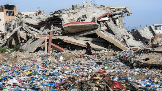  نسف مبان وإطلاق نار مكثف للاحتلال الإسرائيلي في عدة مناطق بغزة 