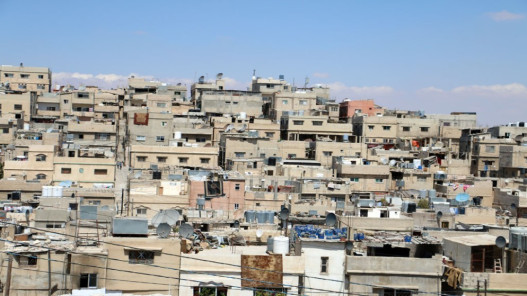  الموافقة على الحلول المتعلقة بالأراضي المقام عليها مخيمات والعائدة ملكيتها لمواطنين 