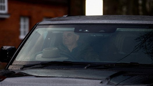  الأمير البريطاني السابق آندرو يترك منزله بعد ظهور ملفات إبستين 