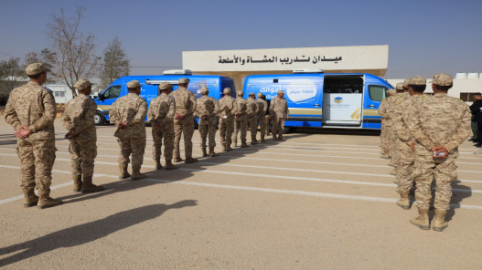  بدء فتح حسابات وتوزيع بطاقات الصراف الآلي للمكلفين بخدمة العلم 