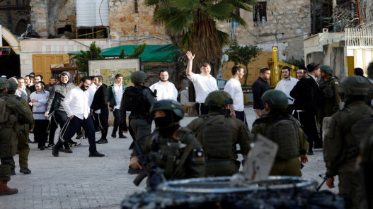  مستوطنون يقتحمون محطة بئر جبع جنوب جنين 