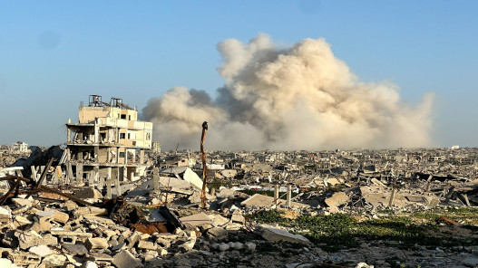  شهداء ومصابون بقصف الاحتلال الإسرائيلي شمالي وجنوبي قطاع غزة 