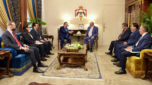  الفايز والسفير العراقي لدى المملكة يبحثان الأوضاع الراهنة في المنطقة 