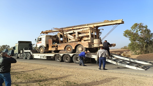  ضبط حفارة مخالفة في الأزرق واعتداءات على خطوط مياه في معان  