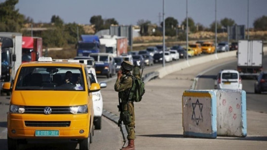  الاحتلال يشدد إجراءاته العسكرية في القدس والضفة الغربية في رمضان 