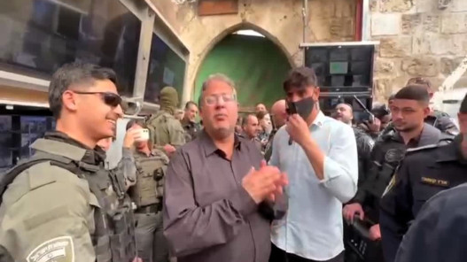  بن غفير يقتحم محيط المسجد الأقصى في الجمعة الأولى من رمضان 