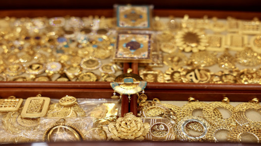  103.6 دنانير سعر غرام الذهب عيار 21 في السوق المحلي الأحد 