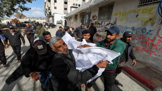  شهداء ومصابون بنيران الاحتلال الإسرائيلي على غزة 