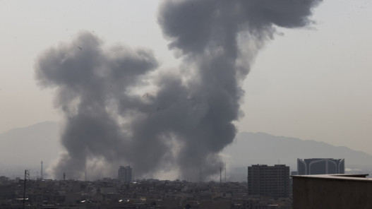  مقتل مسؤولين وقادة من الحرس الثوري في الغارات على إيران 