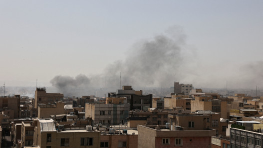  جيش الاحتلال الإسرائيلي يعلن أنه يضرب أهدافا في "قلب طهران" 