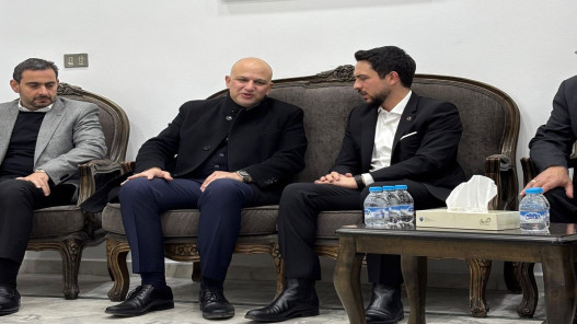  ولي العهد يعزي الغرايبة بوفاة نجله 