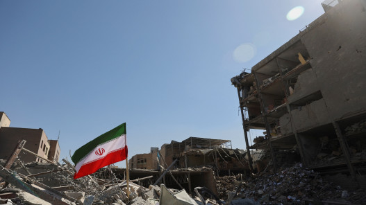  الجيش الإسرائيلي يعلن استهداف قيادي إيراني بارز في طهران 