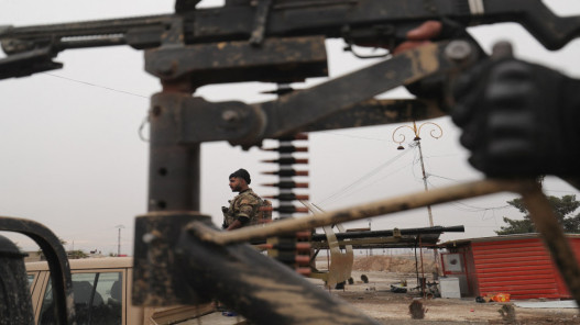  البيت الأبيض ينفي موافقة ترامب على تسليح ميليشيات كردية ضد إيران 