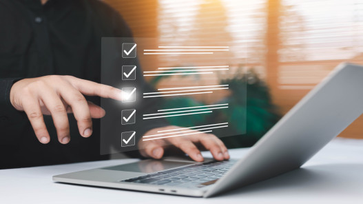  انتهاء فترة استبانة قياس آراء موظفي القطاع العام حول دوام الـ 4 أيام اليوم 