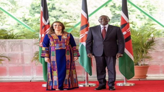  السفيرة رولان محمود سماره تقدّم أوراق اعتمادها إلى الرئيس الكيني 