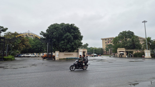  فيتنام تحث على العمل من المنزل مع تعطل إمدادات الوقود بسبب حرب إيران 