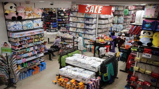  غرفة تجارة عمّان: أسعار الألبسة والأحذية في السوق المحلية مستقرة وثابتة 