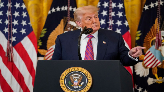  ترامب يتوعد إيران بضربة قوية الأسبوع المقبل ردا على إغلاق مضيق هرمز 