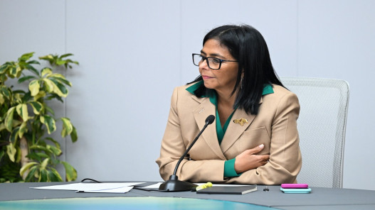  الرئيسة الفنزويلية بالوكالة تطلب من ترامب رفع العقوبات الأميركية 