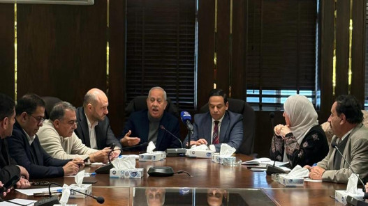  الجغبير يؤكد ضرورة ضمان استقرار تزويد المصانع بالطاقة وتوفير بدائل لضمان استمرارية الإنتاج 