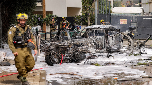  شظية صاروخ إيراني تصيب مبنى سكنيا للقنصل الأميركي في إسرائيل 