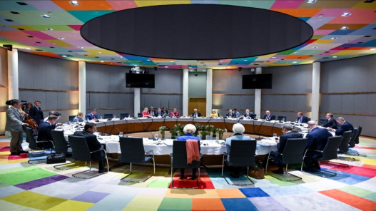  المجلس الأوروبي يفرض عقوبات على 16 شخصا و3 كيانات في إيران بسبب قمع الاحتجاجات 