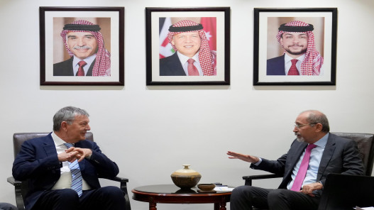  الصفدي يشيد بالدور الإنساني للأونروا في غزة 