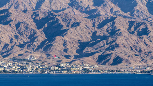  المومني: اتفاق أردني-سوري لتسهيل تدفق السلع عبر مينائي العقبة واللاذقية 