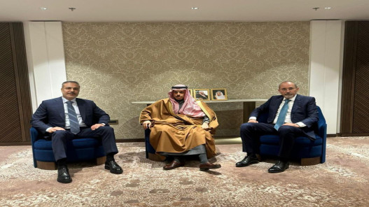  الصفدي يلتقي وزيري خارجية السعودية وتركيا قبيل الاجتماع الوزاري العربي والإسلامي 